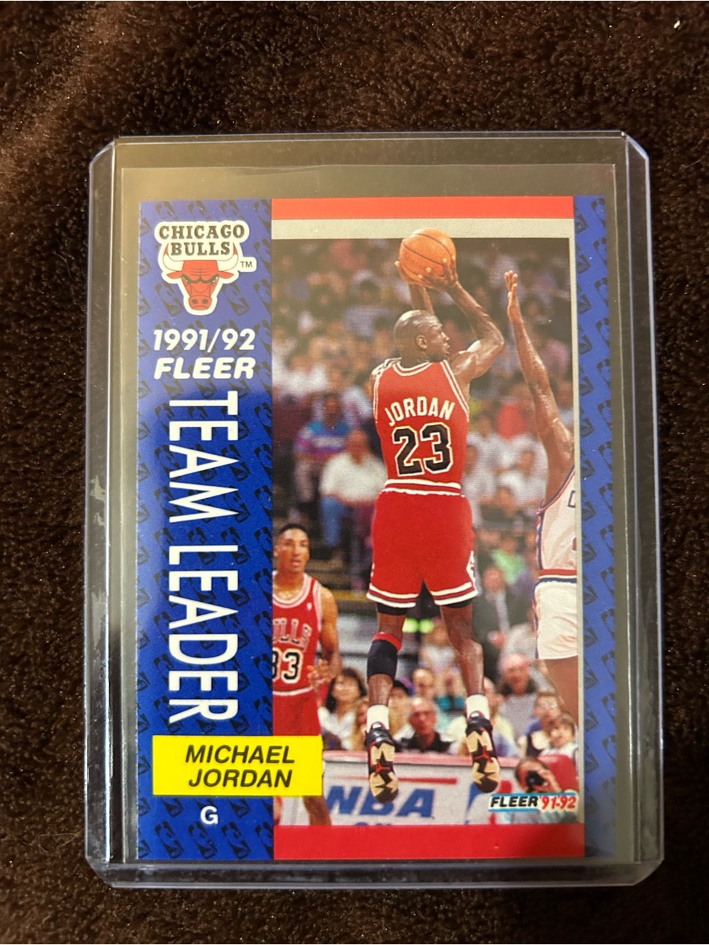 Fleer 1991/92 Team Leader Basketball Card - Chicago Bulls Red